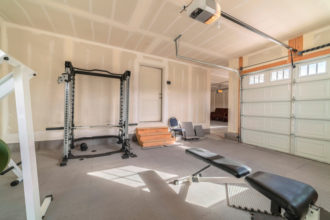 6 Cool Design Ideas for Your Garage Gym